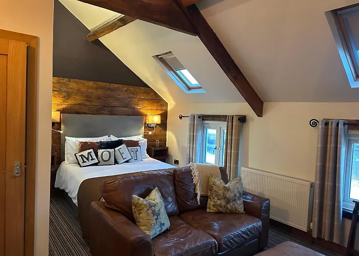 B&B only: Harrys Whitby